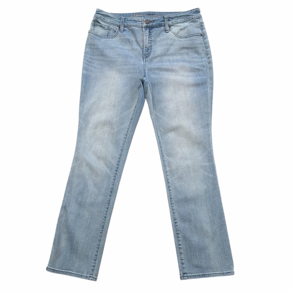 Chico's So Slimming Girlfriend Straight Leg Jeans‎ Size 6 Short
